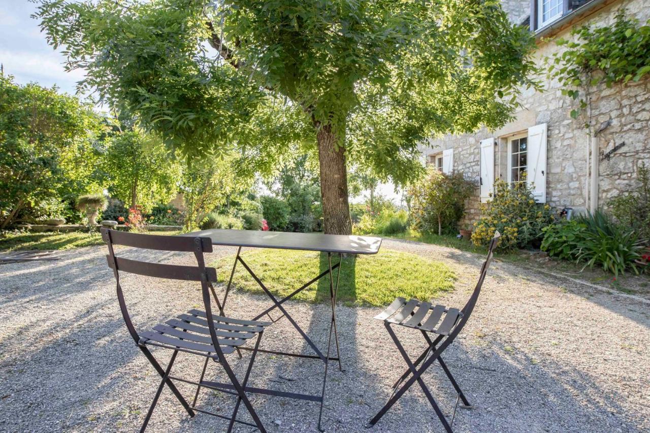 Bed and Breakfast Domaine La Garenne Reilhaguet Exterior foto